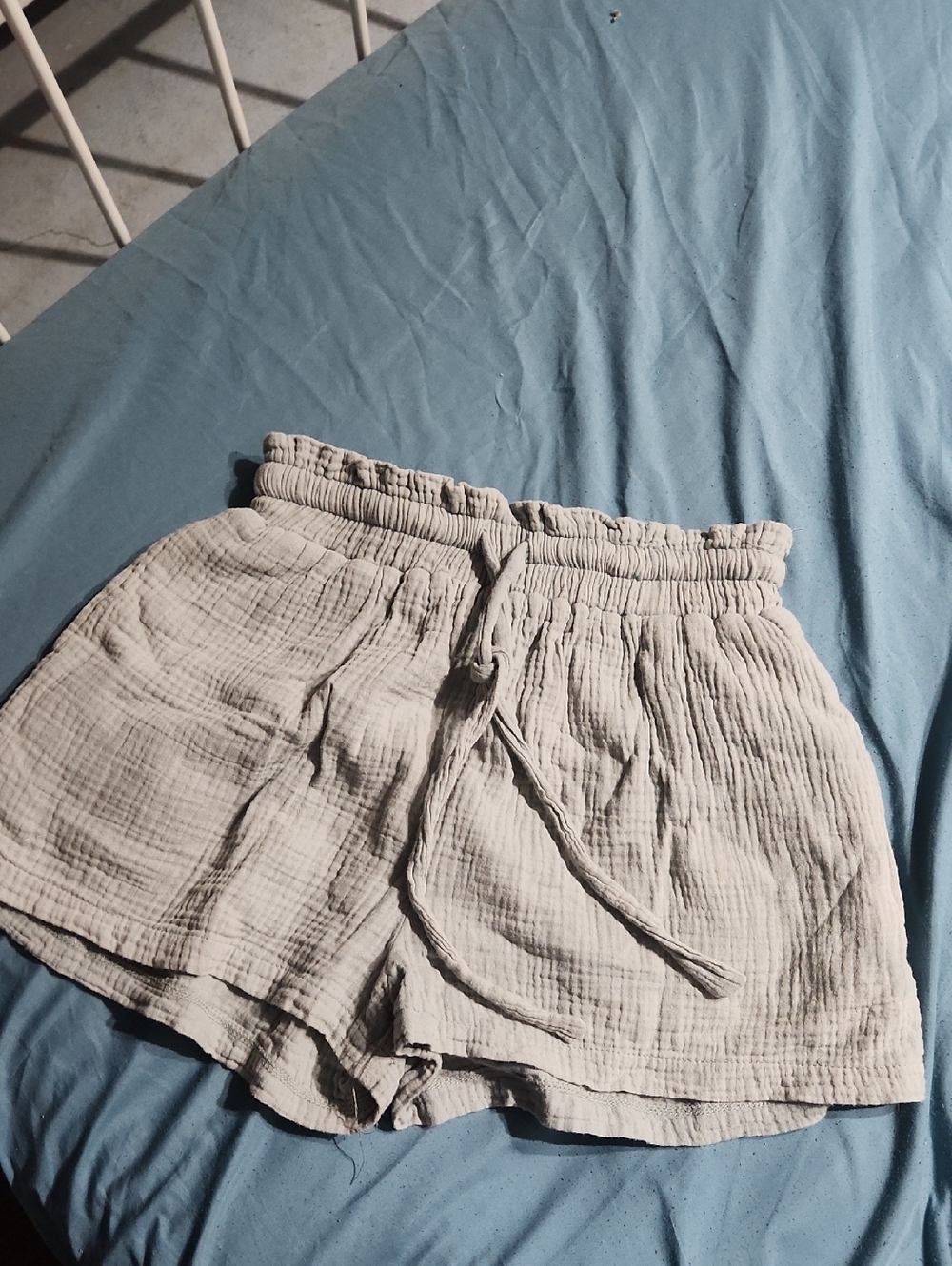 Light Beige Women's Drawstring Linen-Blend Shorts